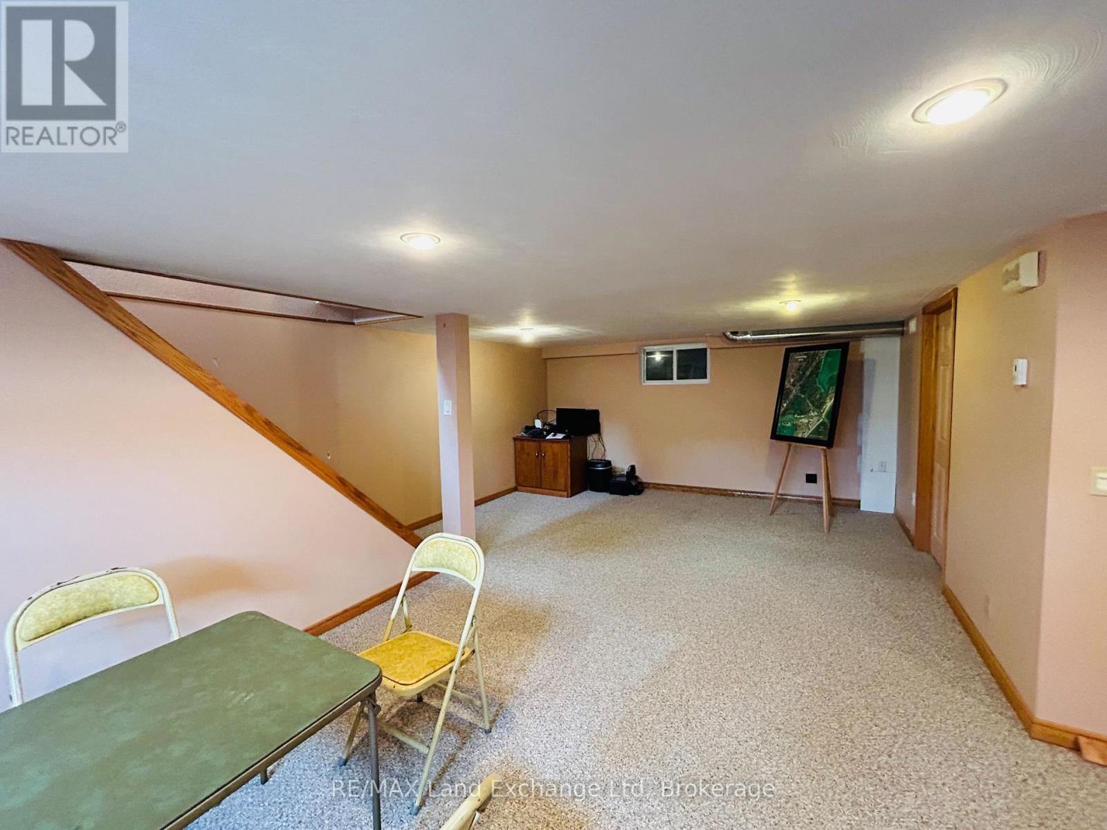 81 Queen Street, Morris Turnberry, Ontario  N0G 1G0 - Photo 14 - X12250098