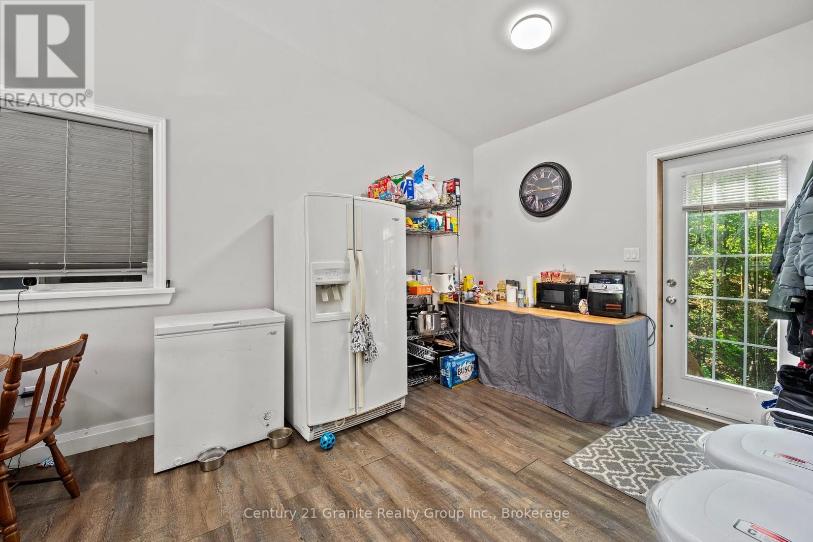 51 Farmcrest Avenue, Dysart Et Al, Ontario  K0M 1S0 - Photo 24 - X12250120