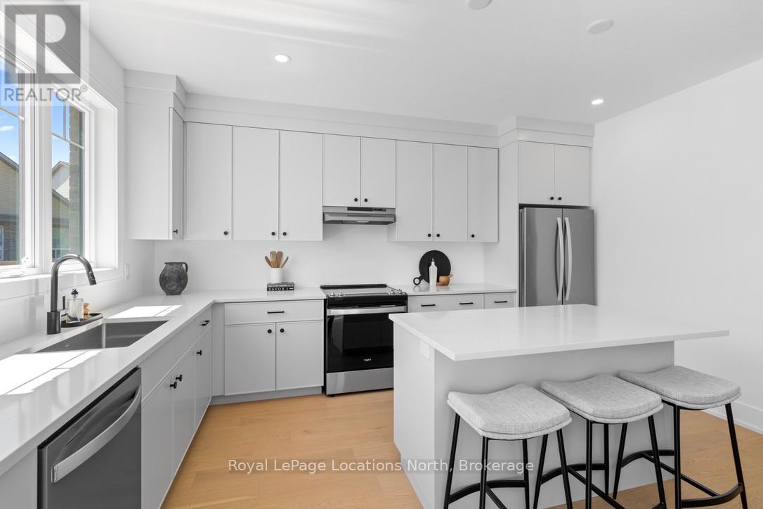 22 Swain Crescent, Collingwood, Ontario  L9Y 2L3 - Photo 21 - S12250296