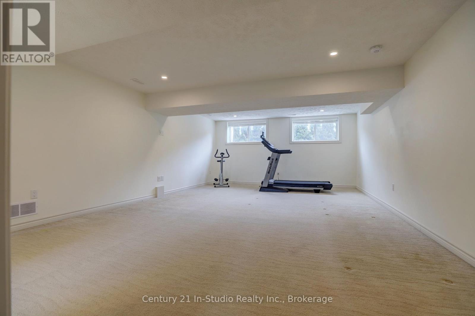 439 Ridge Street, Saugeen Shores, Ontario  N0H 2C1 - Photo 33 - X12250257