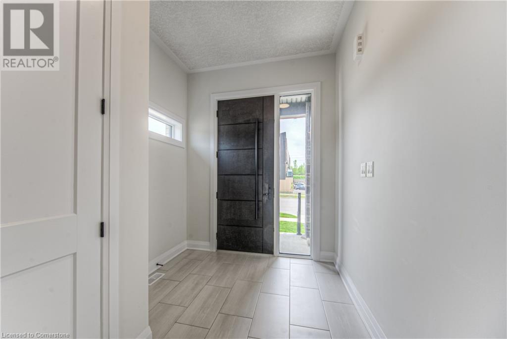 719 Benninger Drive, Kitchener, Ontario  N2E 0J2 - Photo 7 - 40745565