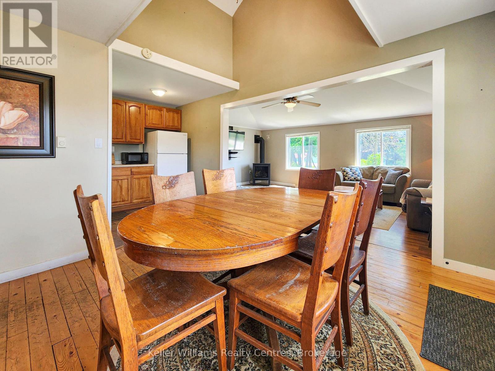 4 Woodstock Avenue, Northern Bruce Peninsula, Ontario  N0H 2M0 - Photo 18 - X12250536