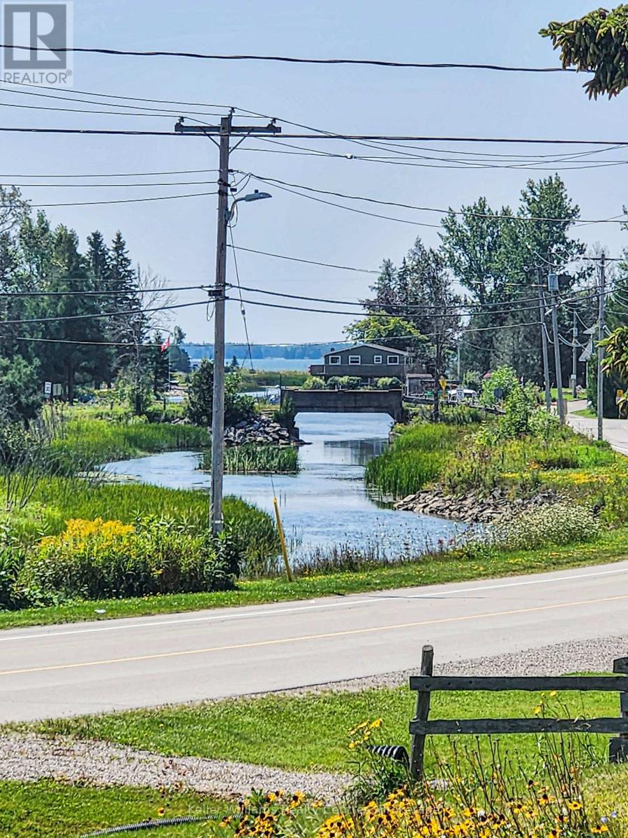 4 Woodstock Avenue, Northern Bruce Peninsula, Ontario  N0H 2M0 - Photo 3 - X12250536