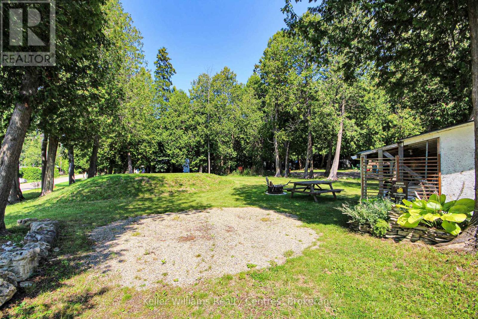 4 Woodstock Avenue, Northern Bruce Peninsula, Ontario  N0H 2M0 - Photo 32 - X12250536