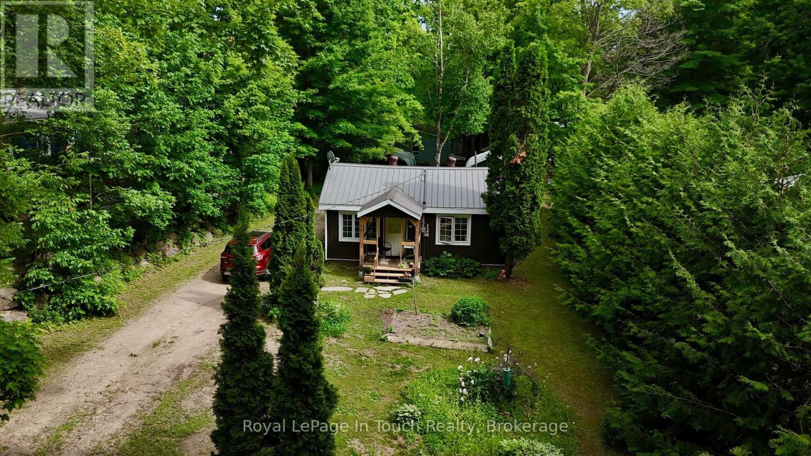 19 NEEDLE ROAD, Tiny, Ontario