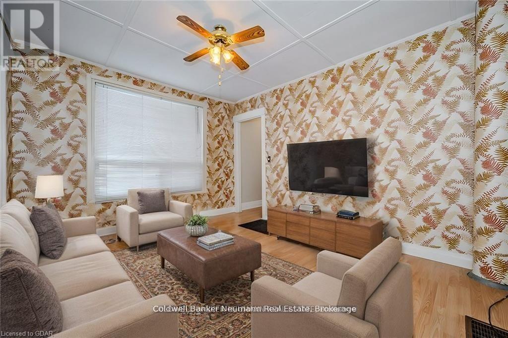 25 Blandford Street, Toronto, Ontario  M6E 3A6 - Photo 11 - C12250711