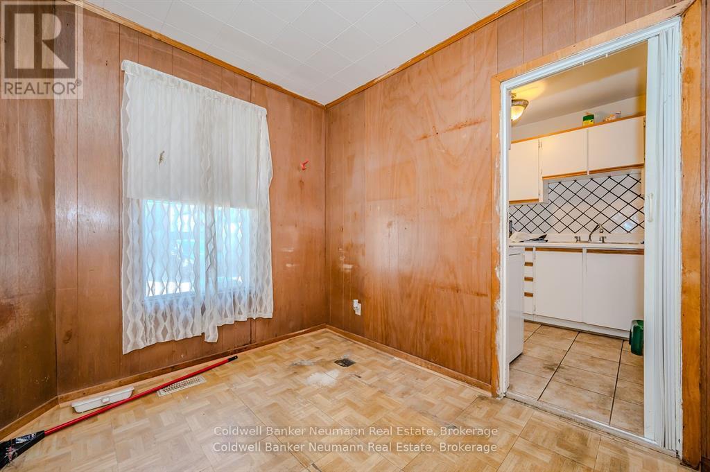 25 Blandford Street, Toronto, Ontario  M6E 3A6 - Photo 19 - C12250711