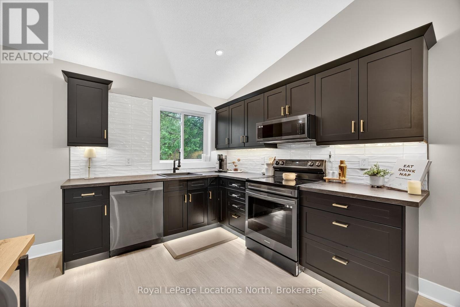 305 - 5 Dawson Drive, Collingwood, Ontario  L9Y 5B4 - Photo 19 - S12250678
