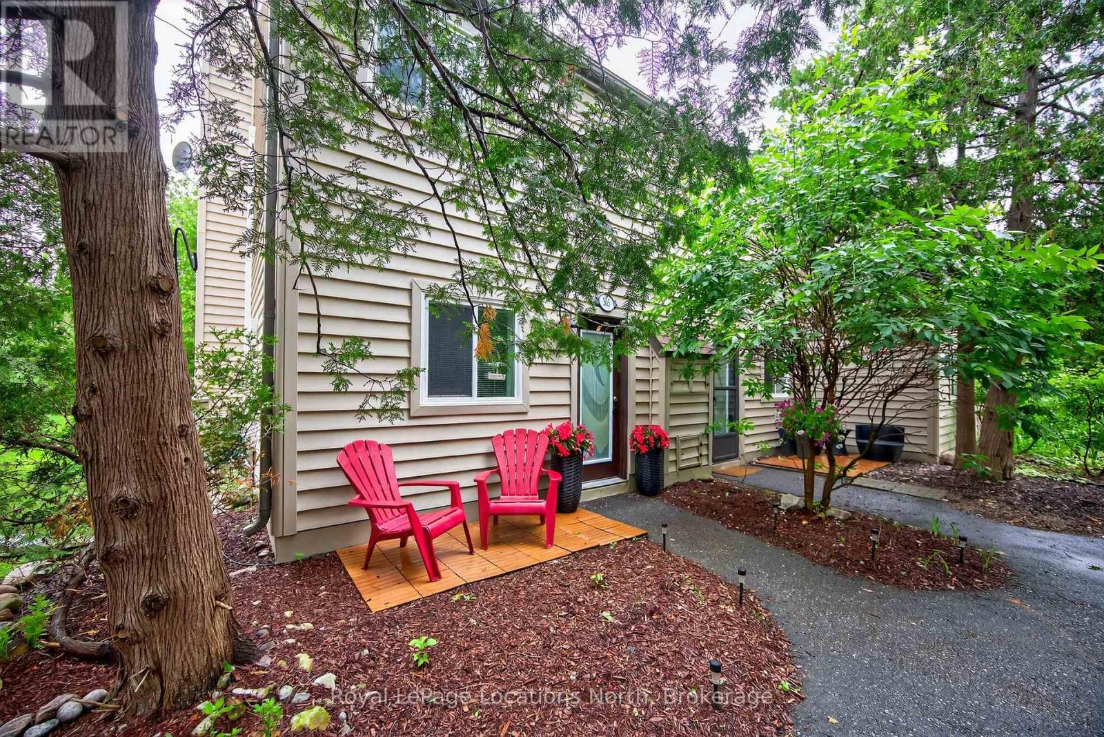 305 - 5 Dawson Drive, Collingwood, Ontario  L9Y 5B4 - Photo 2 - S12250678