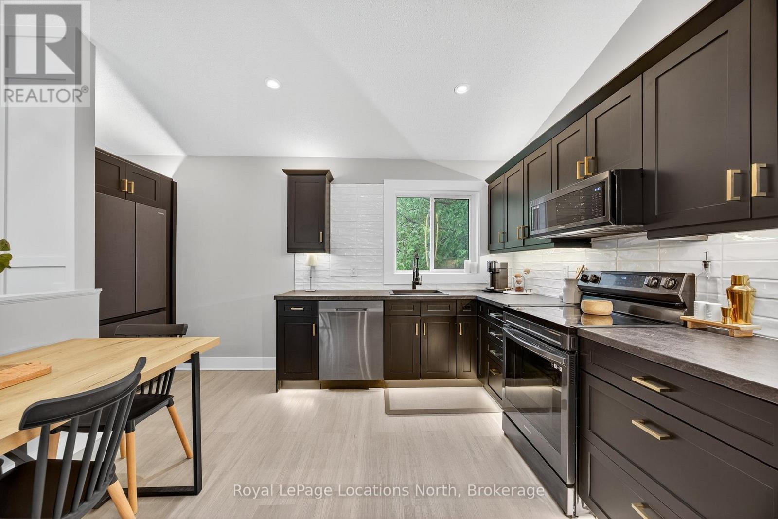 305 - 5 Dawson Drive, Collingwood, Ontario  L9Y 5B4 - Photo 21 - S12250678