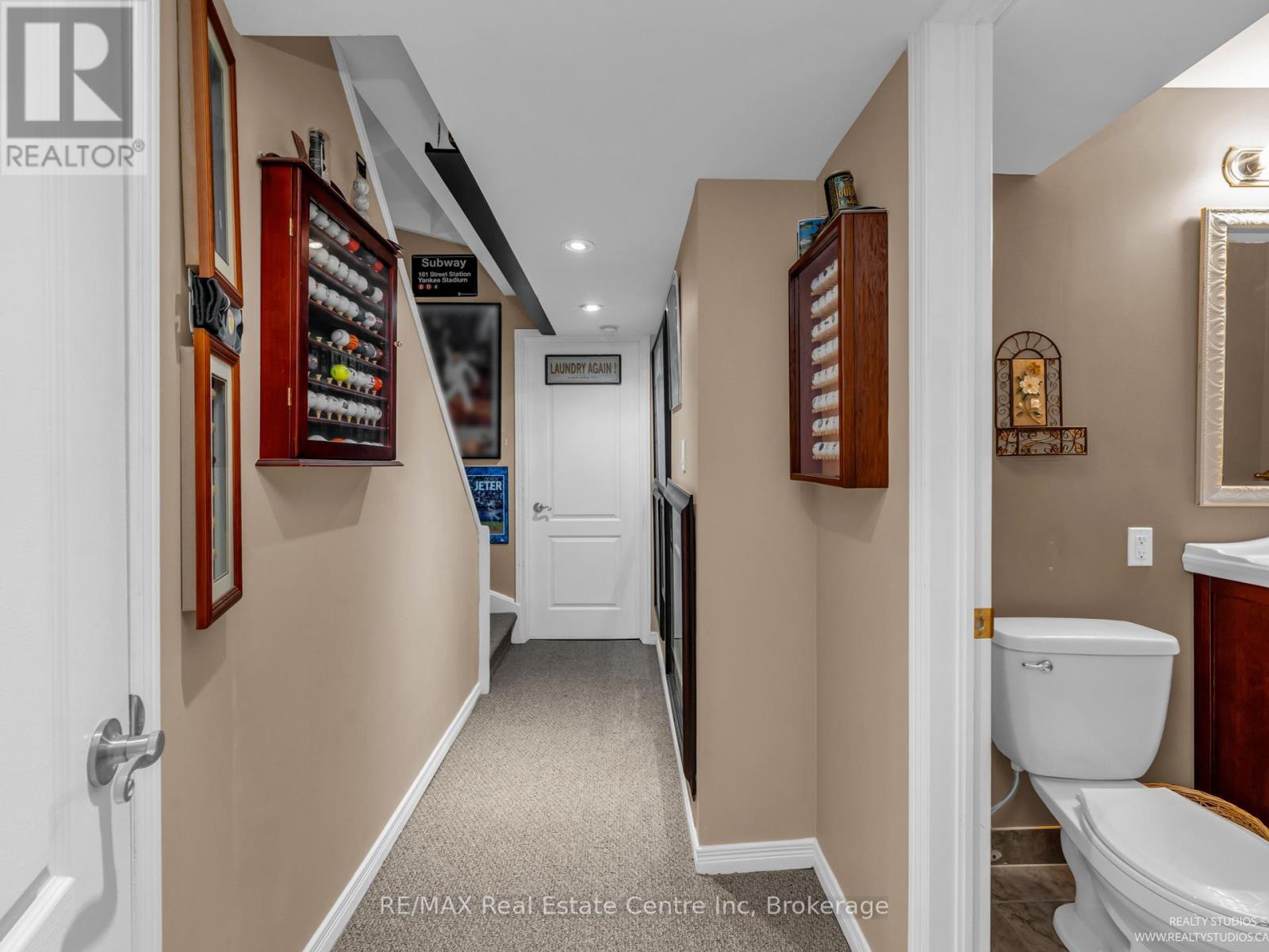 52 Melissa Court, Brampton, Ontario  L6X 4X1 - Photo 27 - W12250686
