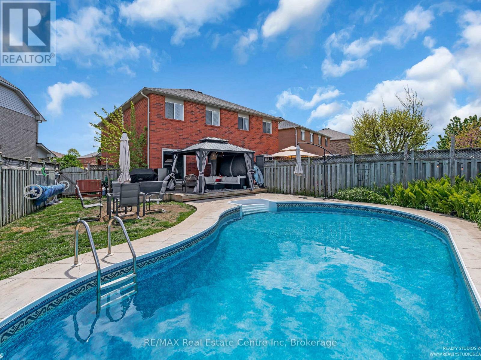 52 Melissa Court, Brampton, Ontario  L6X 4X1 - Photo 32 - W12250686
