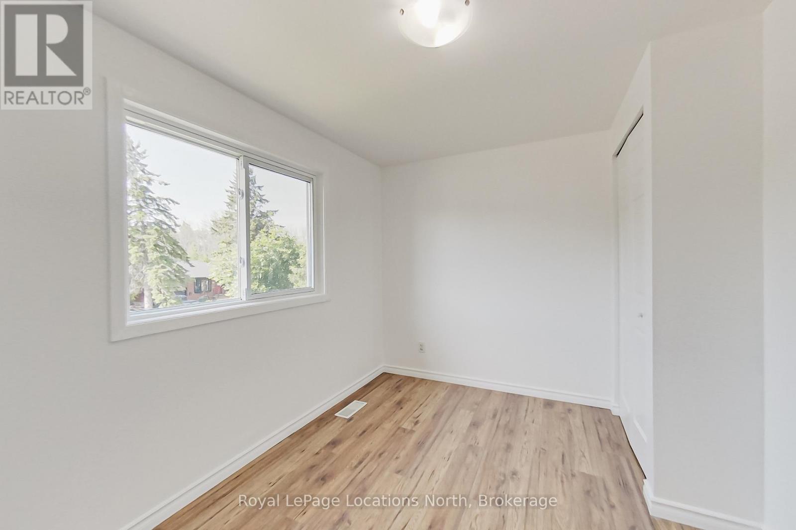 510 Tenth Street, Collingwood, Ontario  L9Y 2H3 - Photo 15 - S12250798