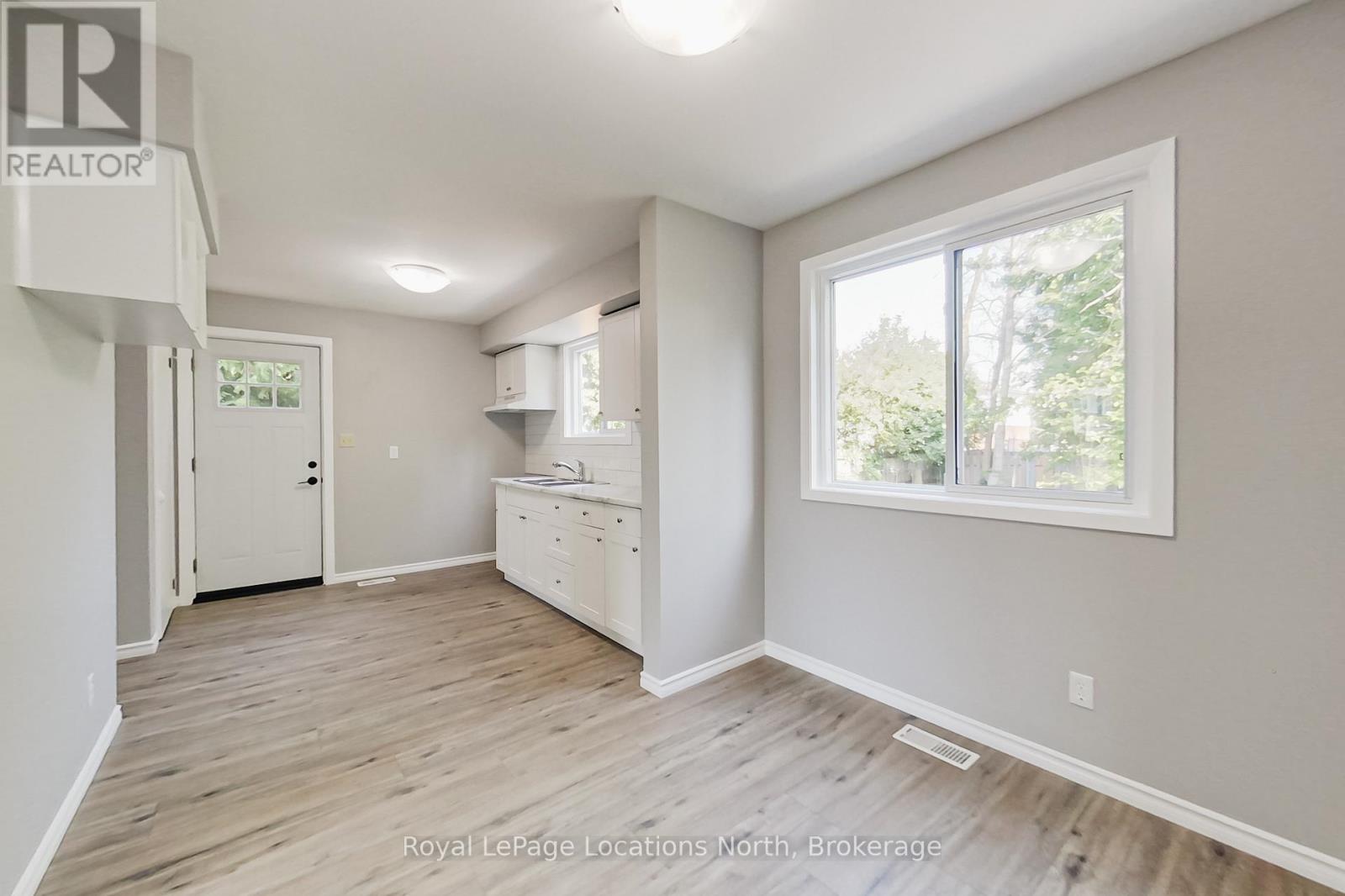 510 Tenth Street, Collingwood, Ontario  L9Y 2H3 - Photo 9 - S12250798