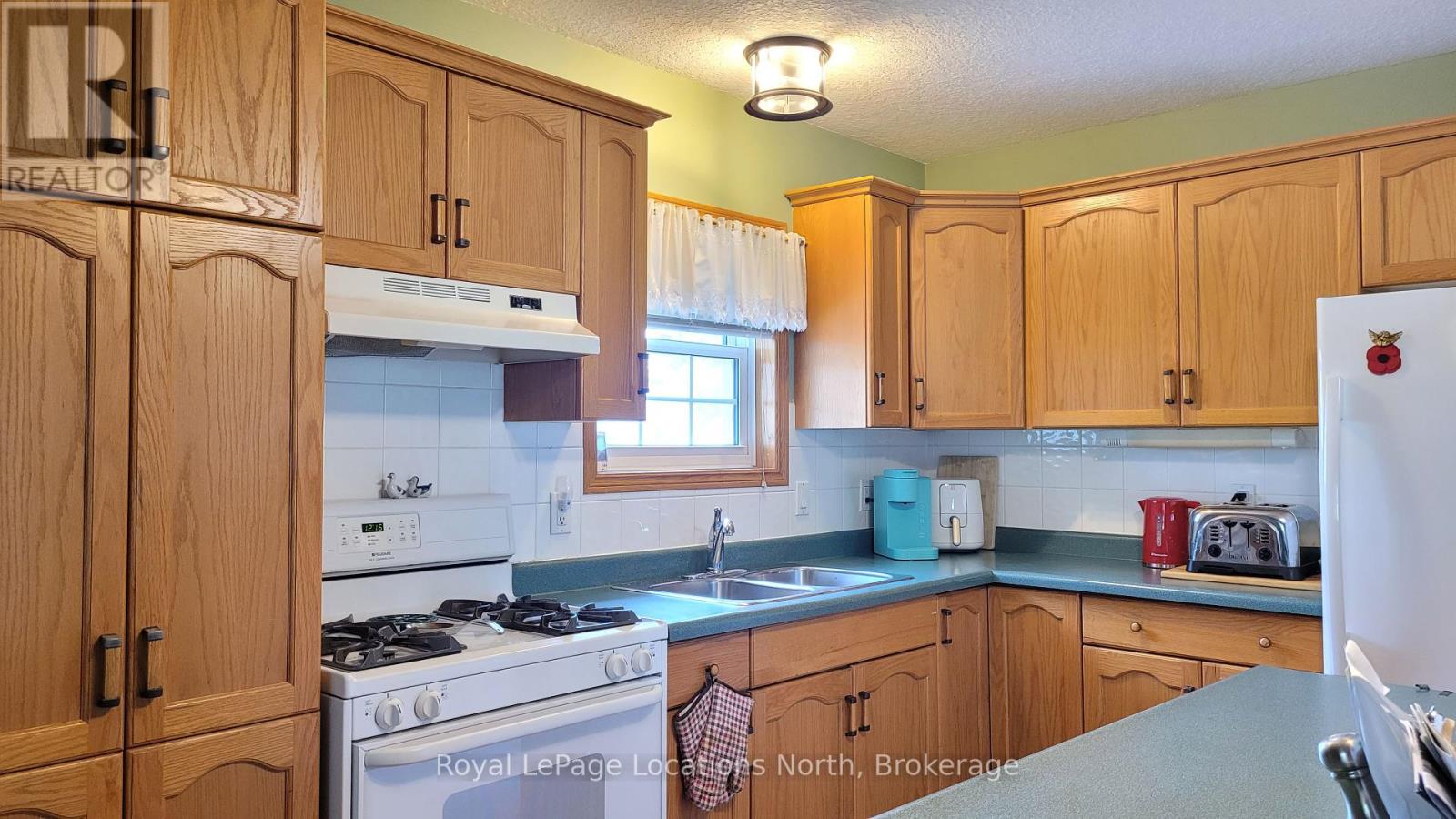 34 Topaz Street, Wasaga Beach, Ontario  L9Z 1X7 - Photo 13 - S12250880
