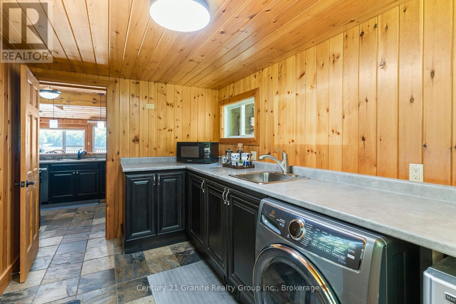 1025 Sage Drive, Minden Hills, Ontario  K0M 2K0 - Photo 9 - X12250847