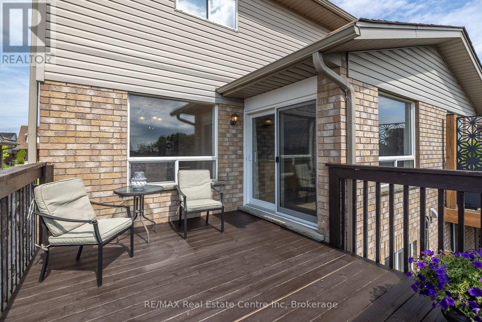 19 Sandcreek Lane, Guelph, Ontario  N1E 7K9 - Photo 10 - X12250908