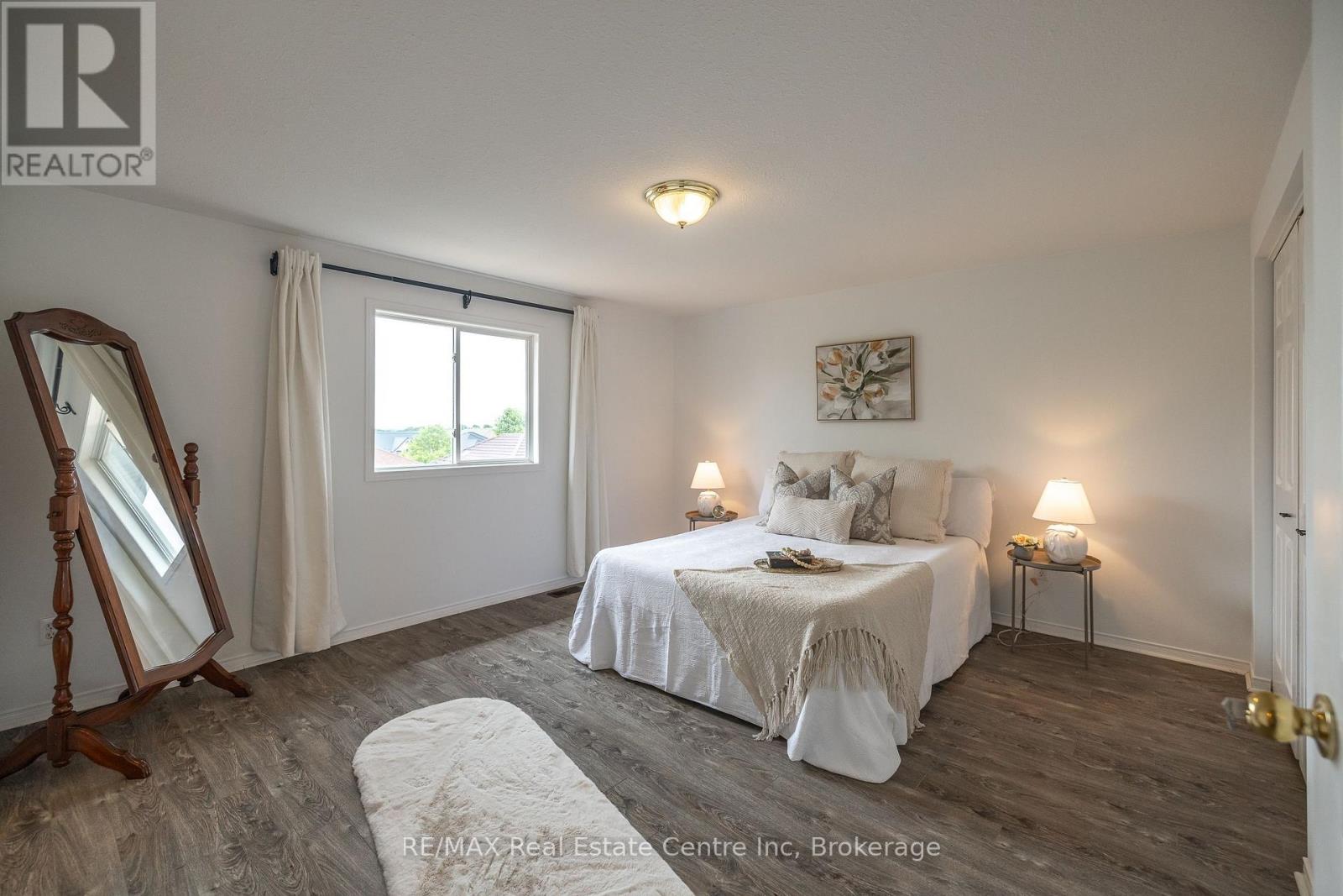 19 Sandcreek Lane, Guelph, Ontario  N1E 7K9 - Photo 32 - X12250908