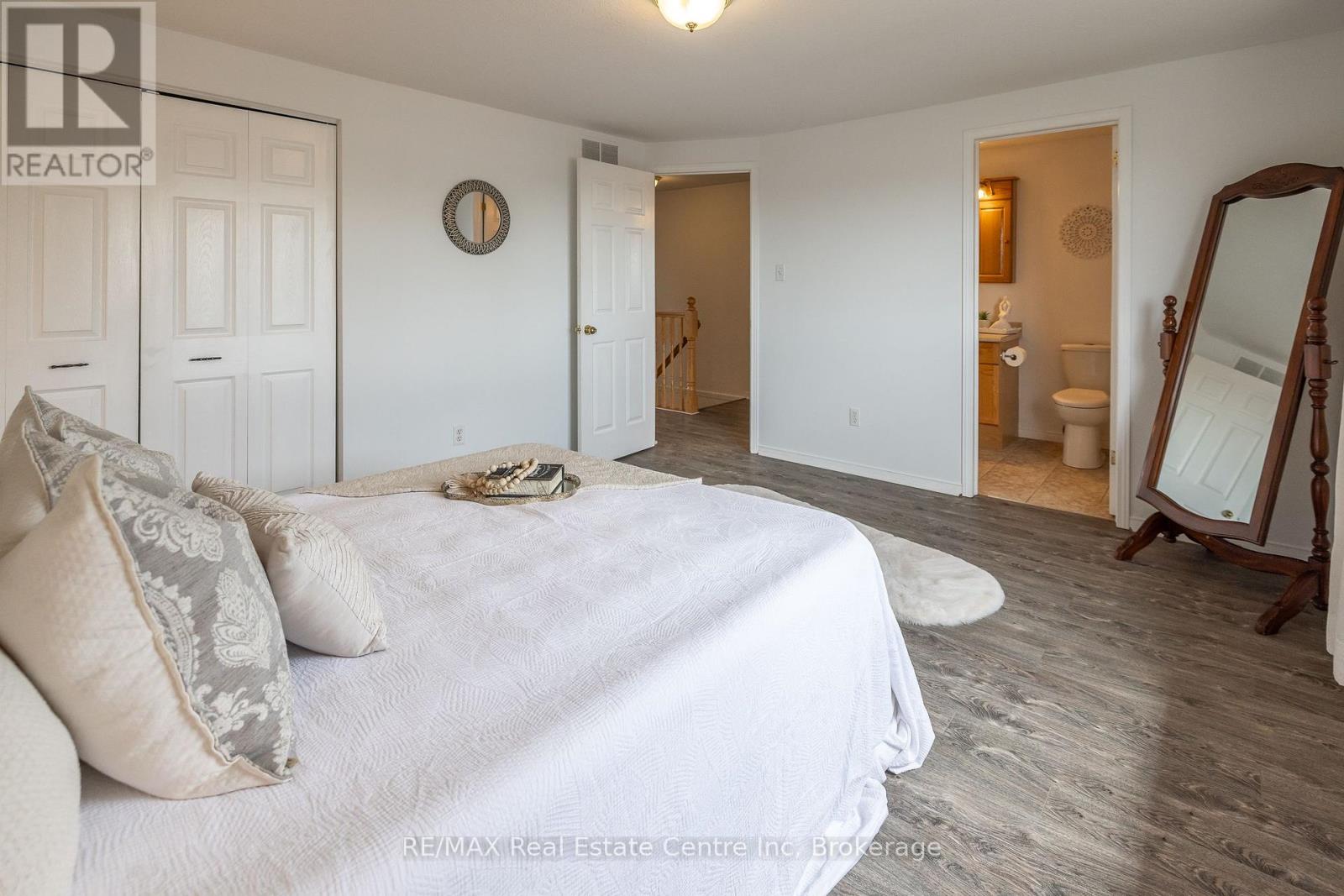 19 Sandcreek Lane, Guelph, Ontario  N1E 7K9 - Photo 34 - X12250908