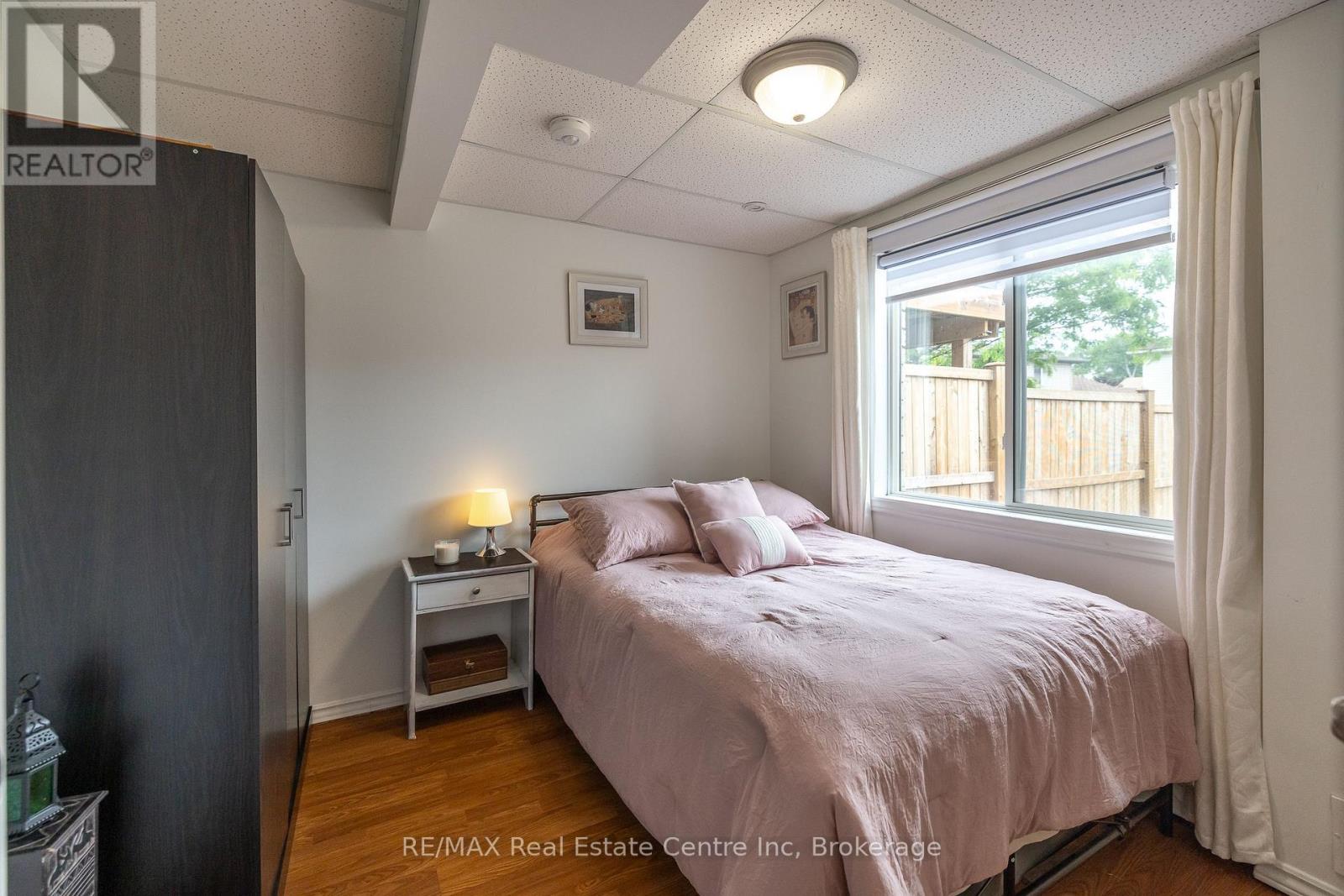 19 Sandcreek Lane, Guelph, Ontario  N1E 7K9 - Photo 42 - X12250908