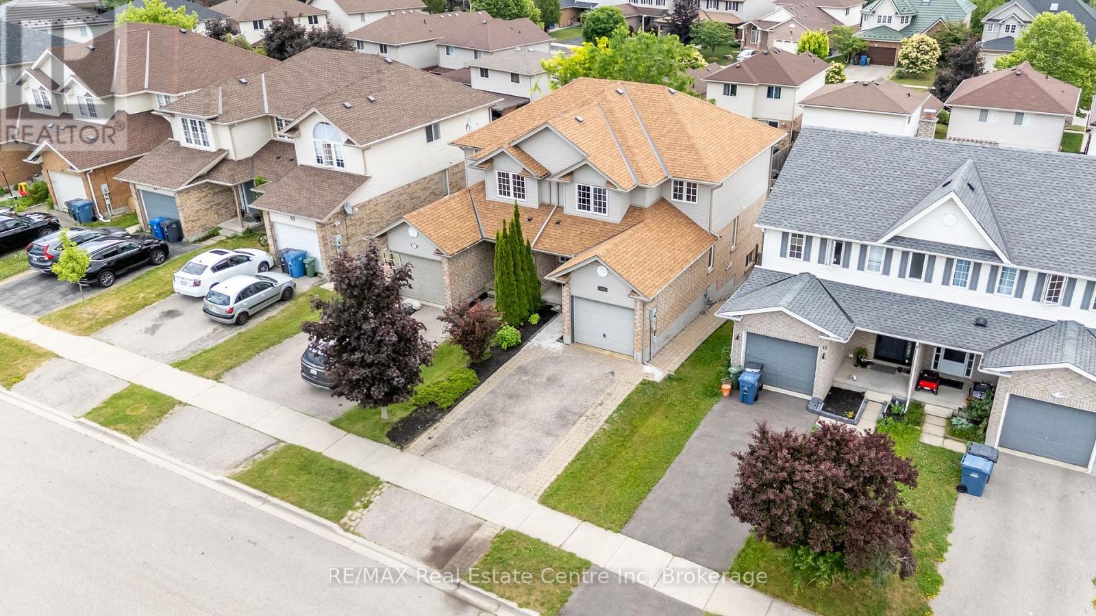 19 Sandcreek Lane, Guelph, Ontario  N1E 7K9 - Photo 44 - X12250908