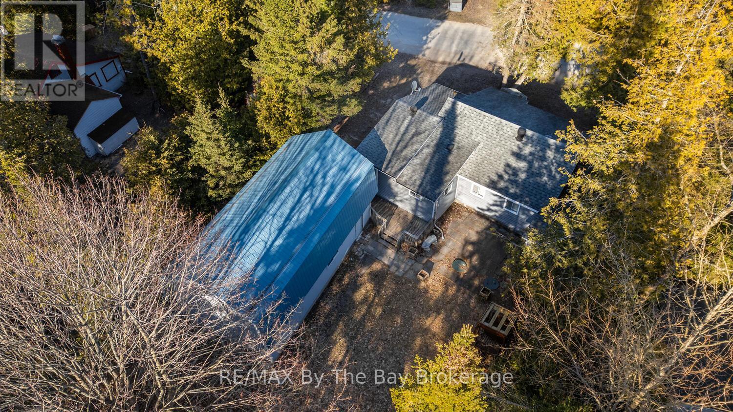 1120 King Edward Avenue, South Bruce Peninsula, Ontario  N0H 2G0 - Photo 35 - X12251015