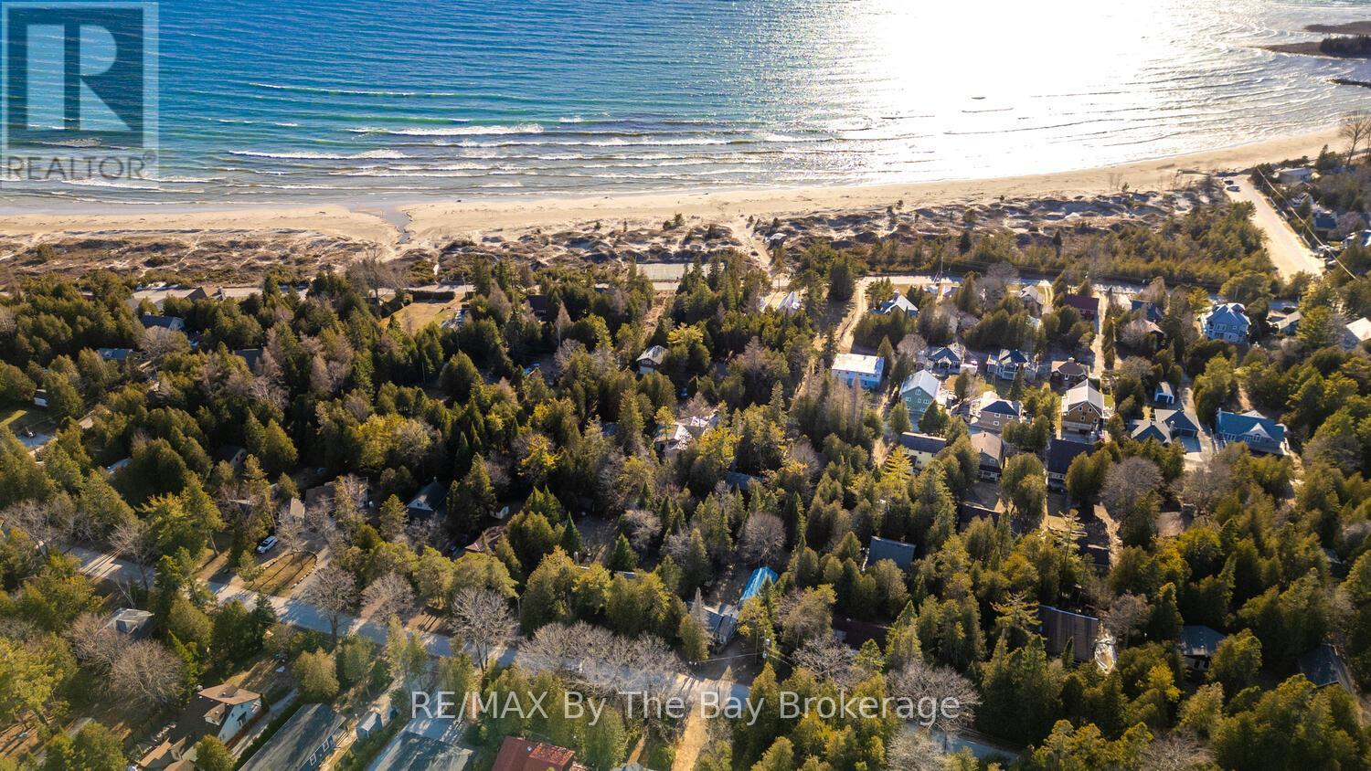1120 King Edward Avenue, South Bruce Peninsula, Ontario  N0H 2G0 - Photo 38 - X12251015