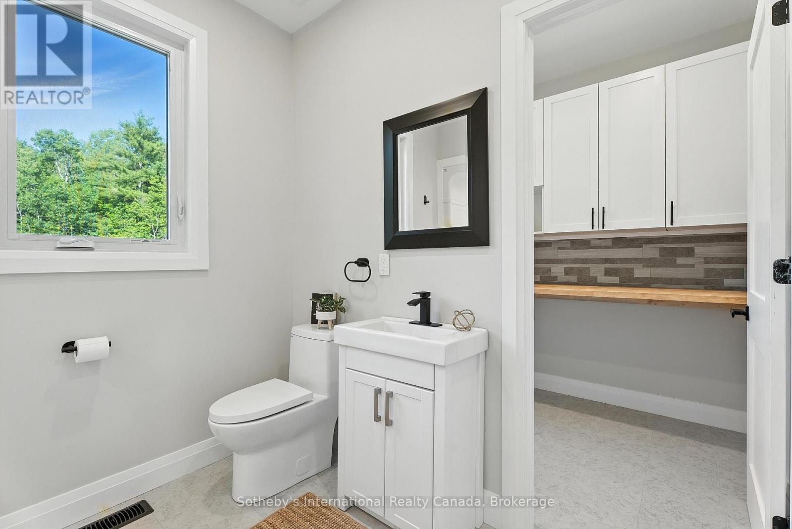 1064 Laidlaw Avenue, Gravenhurst, Ontario  L0K 2B0 - Photo 33 - X12251138
