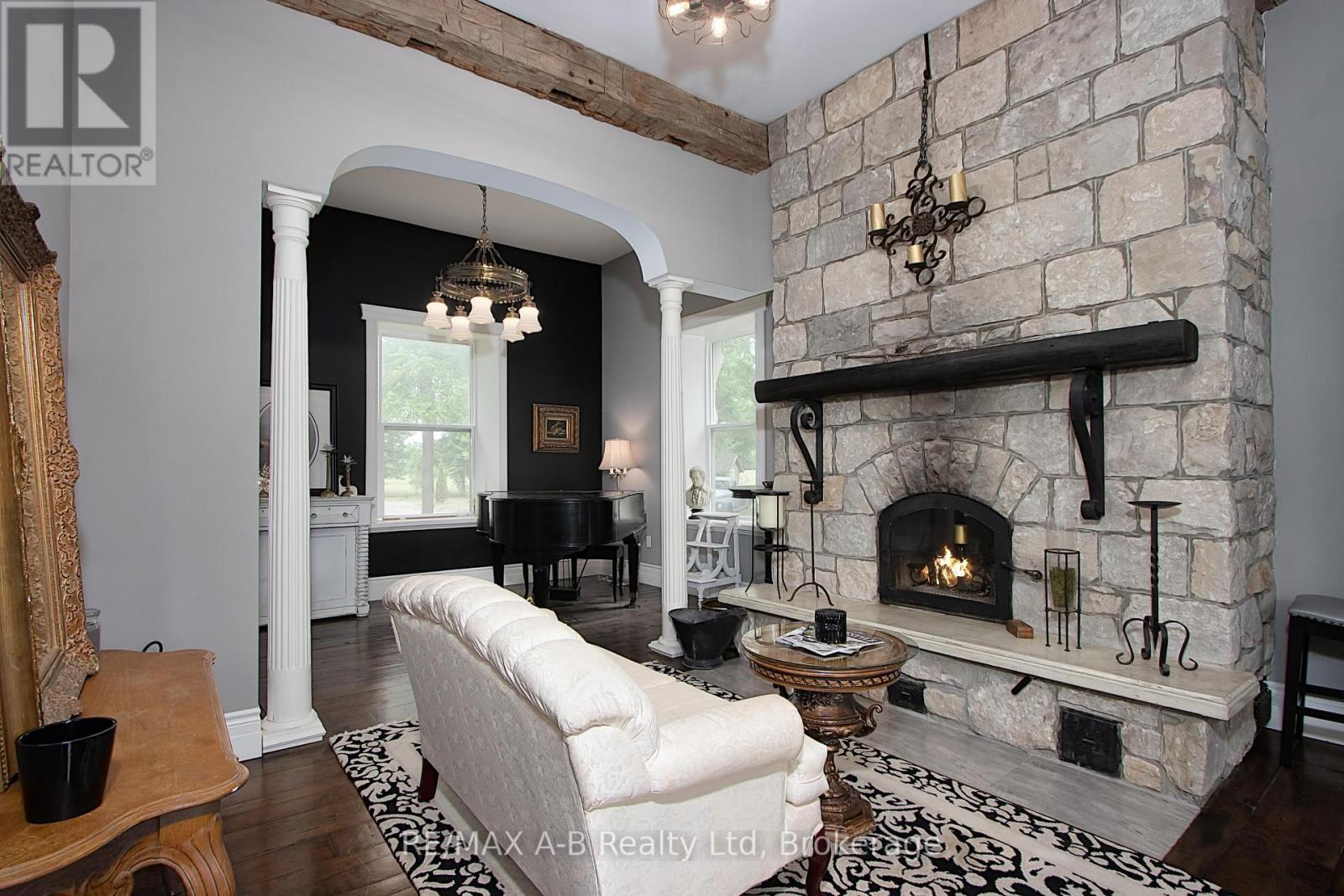 12096 Gale Road, North Middlesex, Ontario  N0M 1A0 - Photo 18 - X12251289