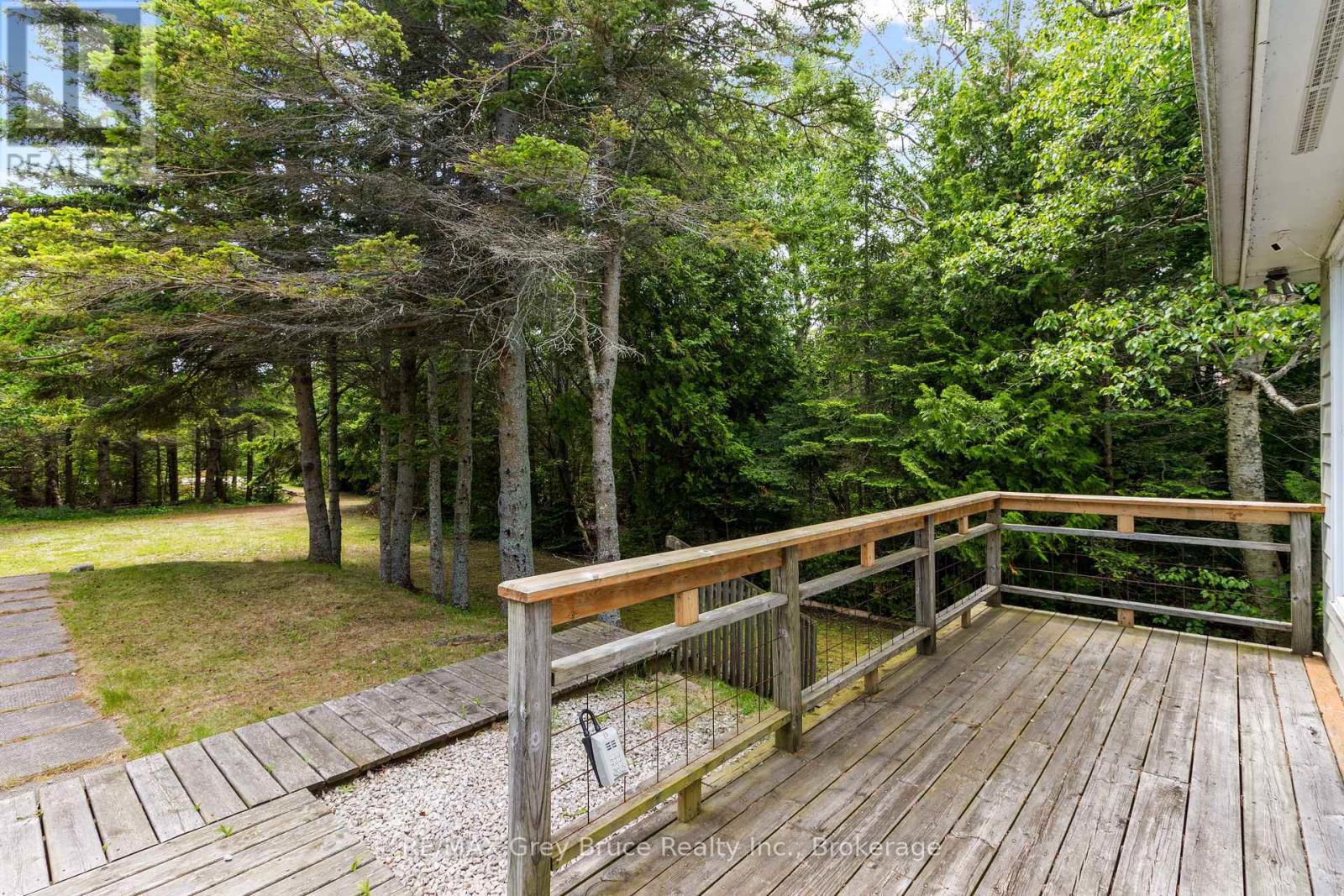 54 Zorra Drive, Northern Bruce Peninsula, Ontario  N0H 2R0 - Photo 12 - X12251305