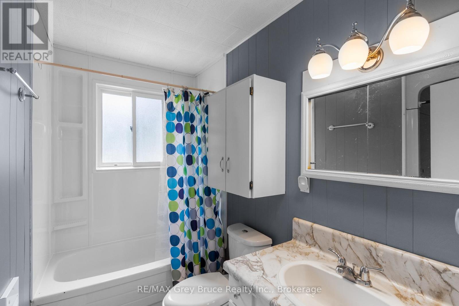 54 Zorra Drive, Northern Bruce Peninsula, Ontario  N0H 2R0 - Photo 31 - X12251305