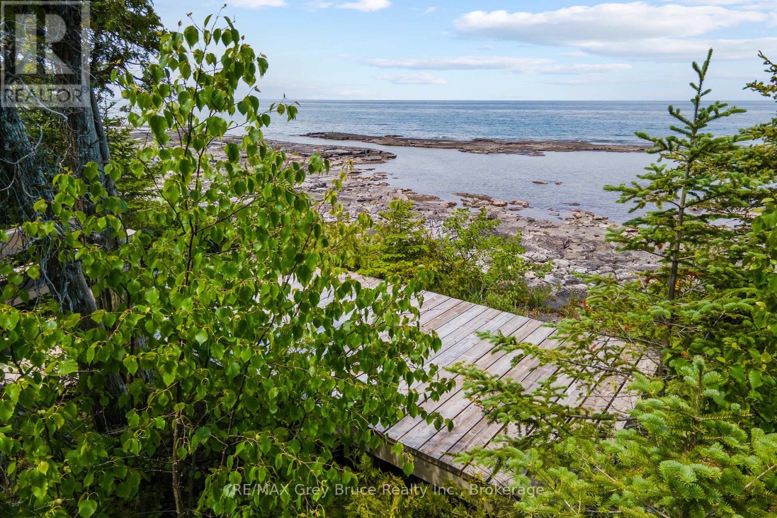 54 Zorra Drive, Northern Bruce Peninsula, Ontario  N0H 2R0 - Photo 39 - X12251305