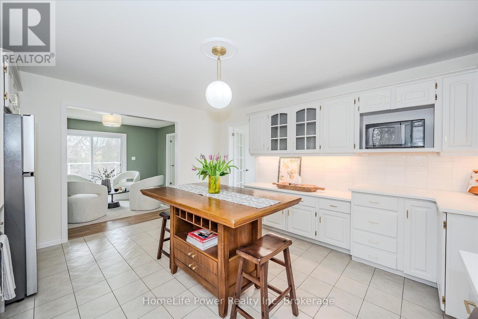 4080 Victoria Road S, Puslinch, Ontario  N0B 2J0 - Photo 17 - X12251313