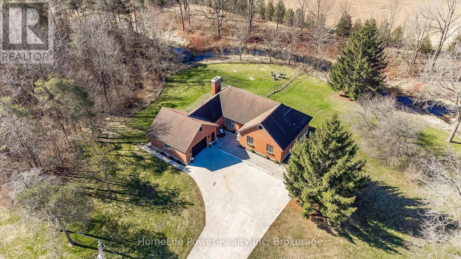 4080 Victoria Road S, Puslinch, Ontario  N0B 2J0 - Photo 2 - X12251313