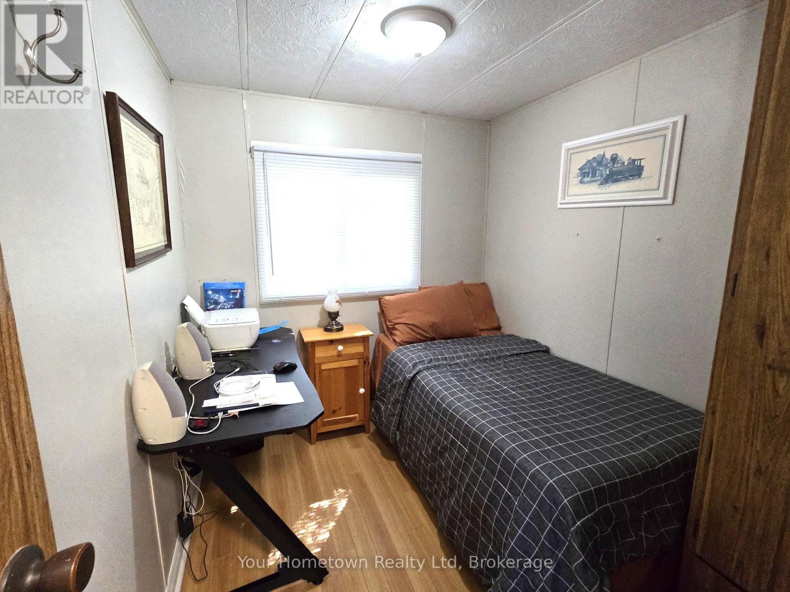 196 Beach Road, Centre Wellington, Ontario  N1M 2W5 - Photo 10 - X12251330