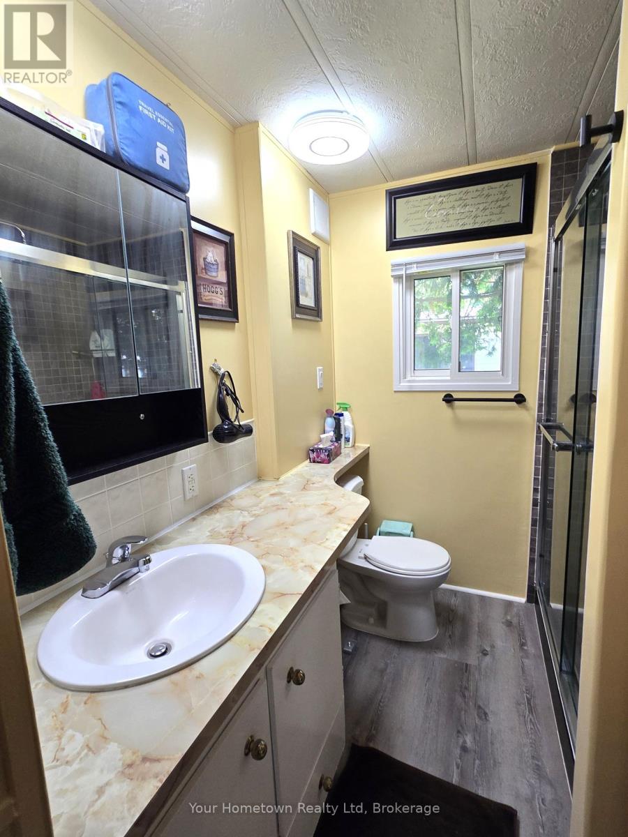 196 Beach Road, Centre Wellington, Ontario  N1M 2W5 - Photo 12 - X12251330
