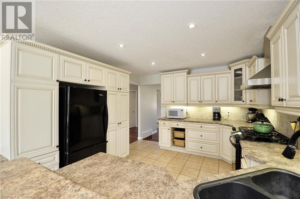 36 Berry Patch Lane, Cambridge, Ontario  N1S 5B3 - Photo 11 - 40745831