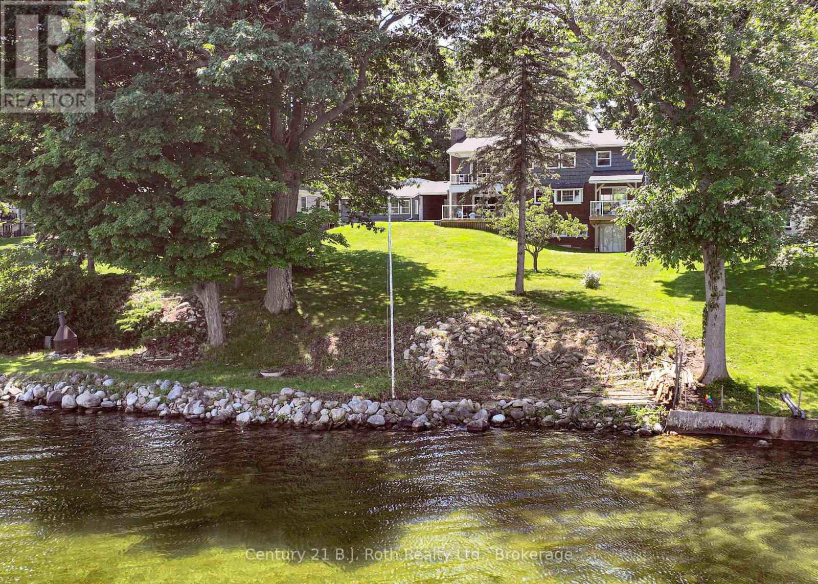 330 BAY STREET, Orillia, Ontario