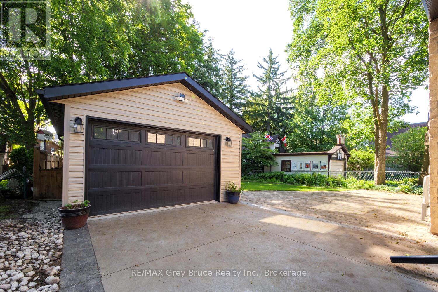 1075 4th Avenue W, Owen Sound, Ontario  N4K 4W1 - Photo 35 - X12251497