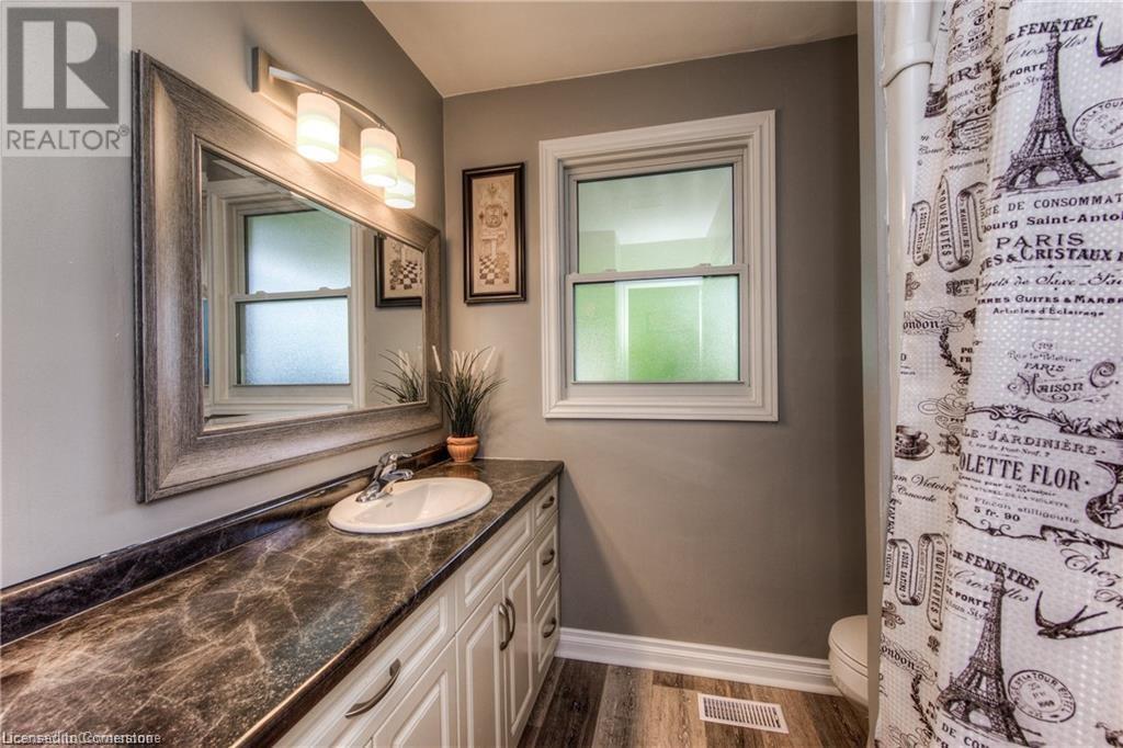 40 Downey Street, Kitchener, Ontario  N2H 6K6 - Photo 9 - 40746160