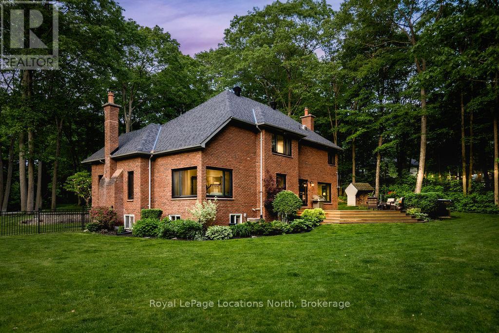 18 Mills Circle, Springwater, Ontario  L0L 1X0 - Photo 41 - S12251574