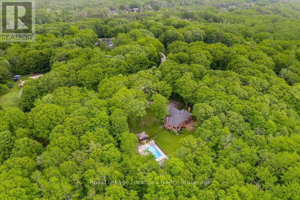 18 Mills Circle, Springwater, Ontario  L0L 1X0 - Photo 46 - S12251574