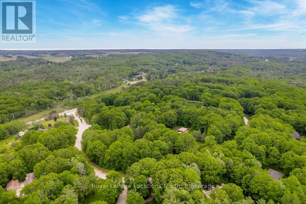 18 Mills Circle, Springwater, Ontario  L0L 1X0 - Photo 47 - S12251574
