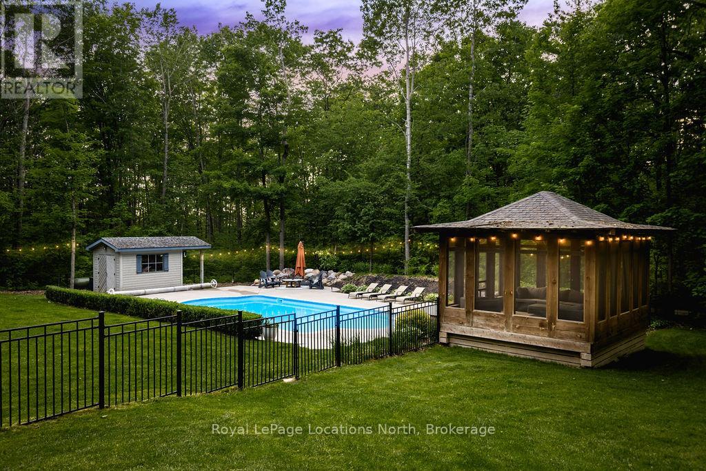 18 Mills Circle, Springwater, Ontario  L0L 1X0 - Photo 7 - S12251574
