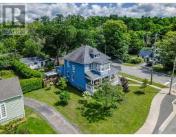 55 WAUBEEK STREET, Parry Sound, Ontario