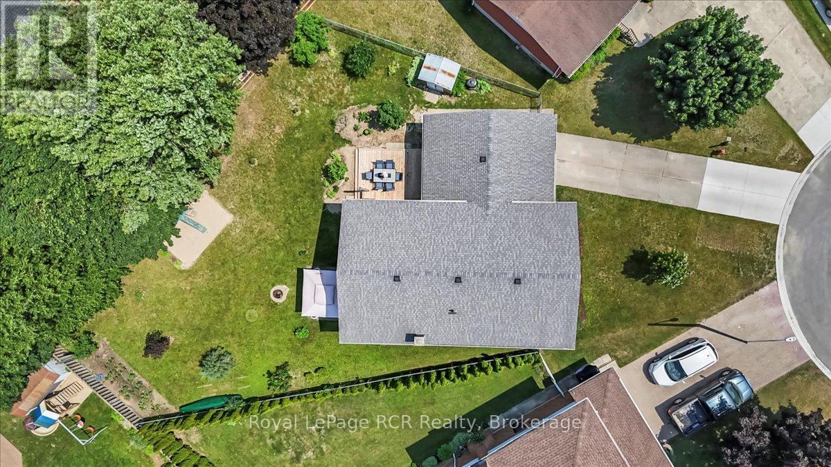 698 15th Street Close, Hanover, Ontario  N4N 3L8 - Photo 37 - X12251963