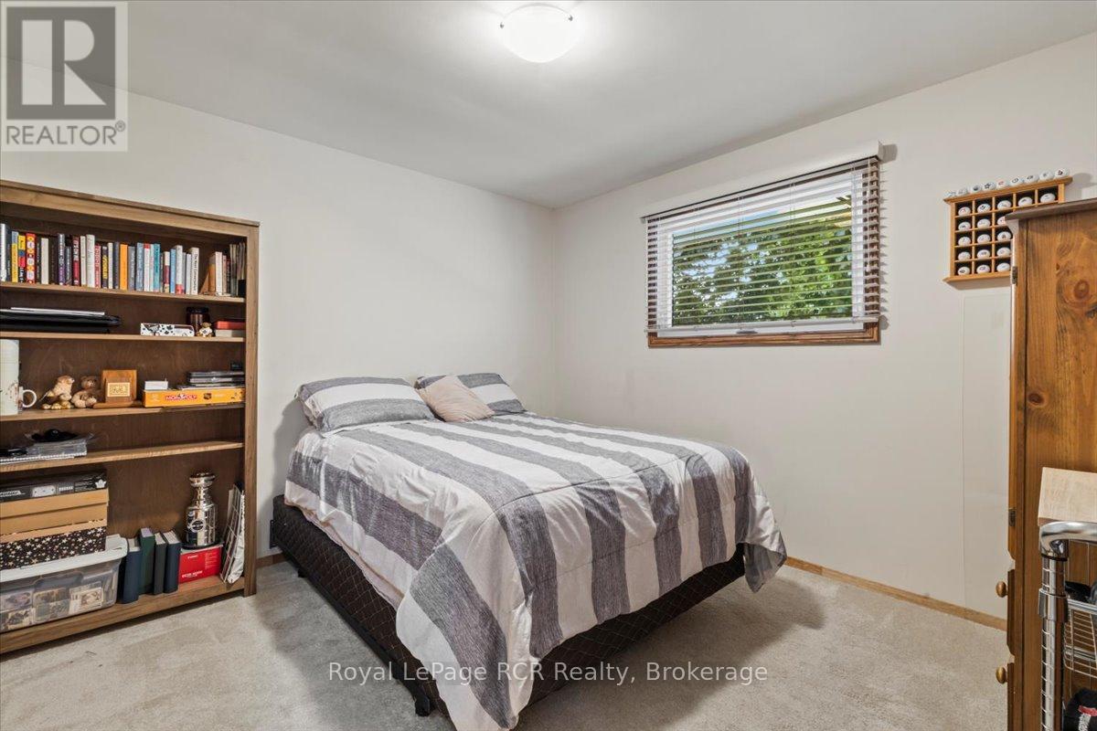161 6th Avenue, Hanover, Ontario  N4N 2E3 - Photo 14 - X12252024