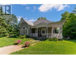 37 LIZZIES LANE, McKellar, Ontario