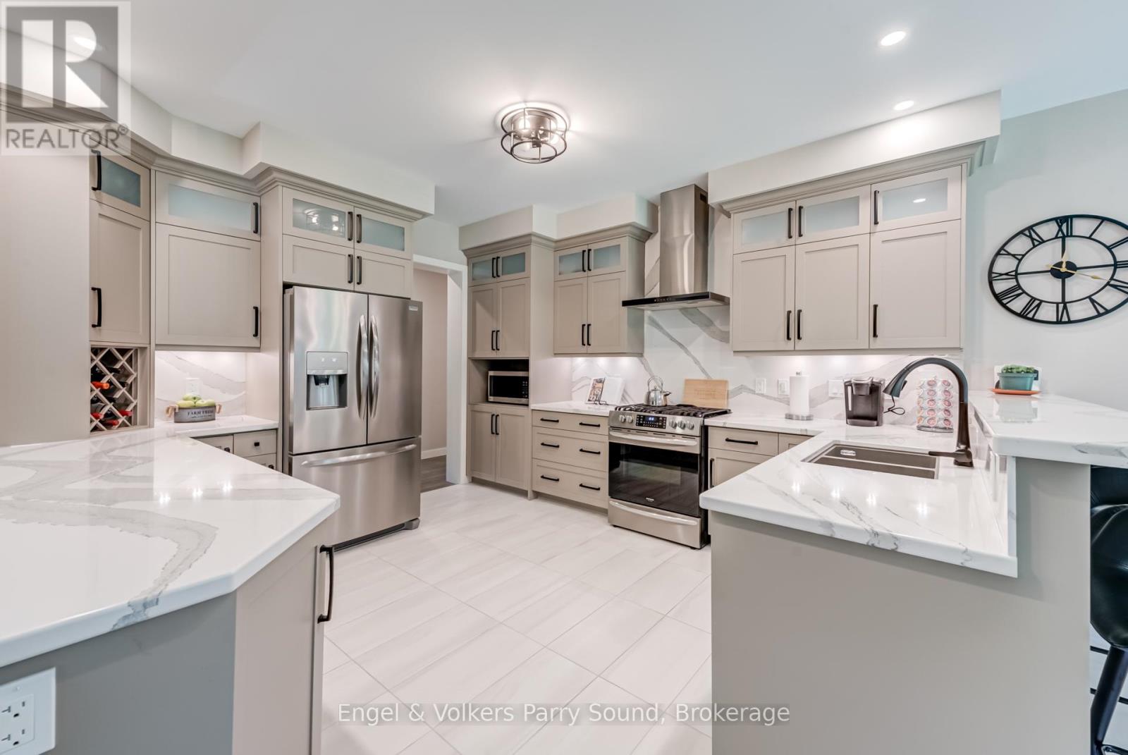 15 Carling Cove Drive, Carling, Ontario  P0G 1G0 - Photo 10 - X12252091