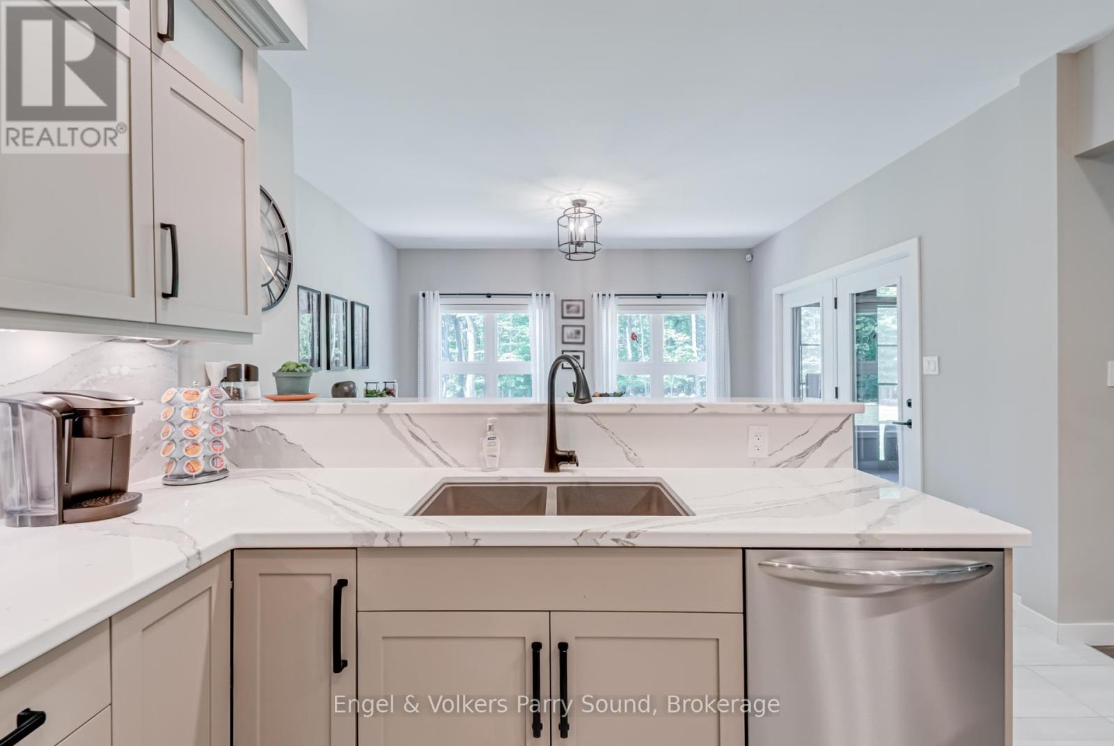 15 Carling Cove Drive, Carling, Ontario  P0G 1G0 - Photo 12 - X12252091